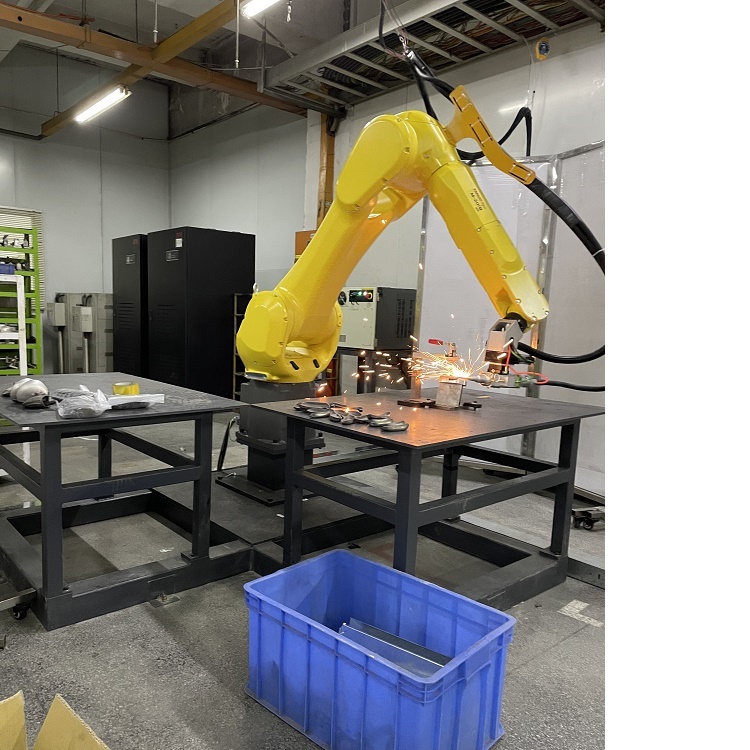 機械手激光切割機設(shè)備